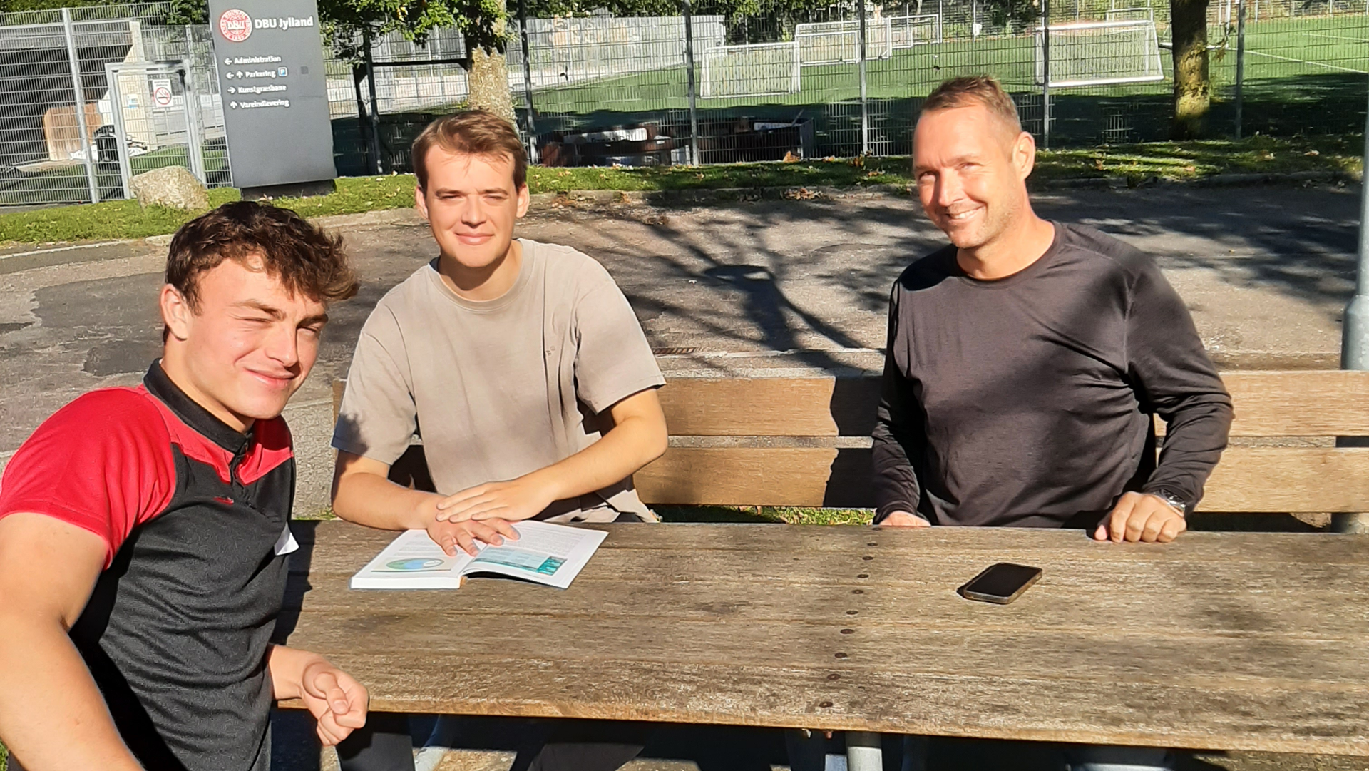 Fodboldledelseipraksis2022 Mikkelbondgaard(Midten) Red Fodboldledelseipraksis2022 Mikkelbondgaard(Midten) Red